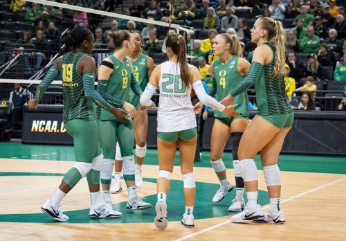 The women's college volleyball season, in photos