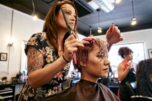 Hair Stylists Are Bracing For A Recession &mdash; And Noticing A Hot New Trend With Clients