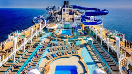 Cruise line shore excursions vs independent tours: Which is better?