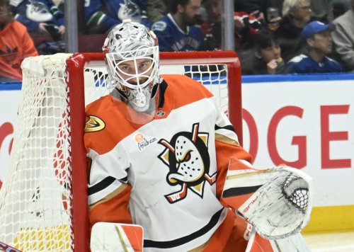 Red Wings trade for Ducks goalie John Gibson, send out Petr Mrazek and draft picks