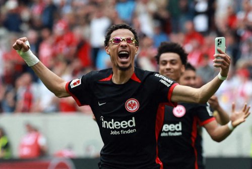 Transfer news LIVE: Arsenal face Gyokeres twist; Isak wants Liverpool, Ekitike bid; Man Utd Mbeumo alternative