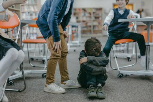 Top 23+ Things People Still Teach Their Kids That Are Not Only Wrong But Also Harmful