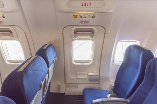 Boeing 787 declares 'Mayday' after engine failure over US