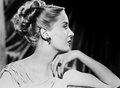 Top 8+ Pieces Of Grandma&rsquo;s Costume Jewelry We&rsquo;ll Always Love