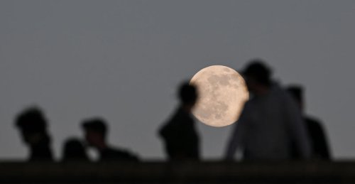 What would happen if we didn't have the moon?