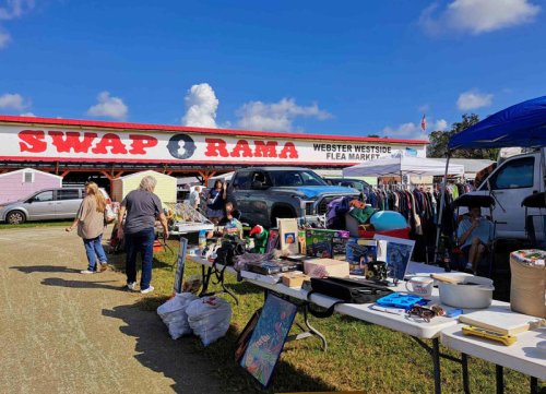 I Went To Florida&rsquo;s Largest Flea Market&mdash;Here&rsquo;s What To Know Before You Go