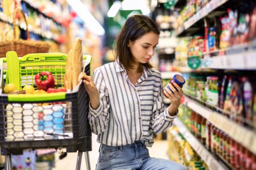 Top 20+ foods that are still safe to eat after their expiry date
