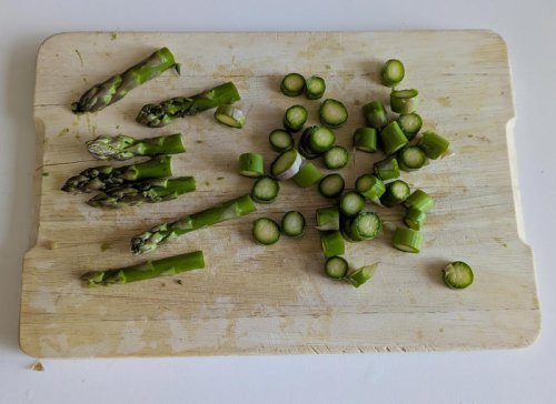 Creamy asparagus and bacon pasta: easy and tasty recipe