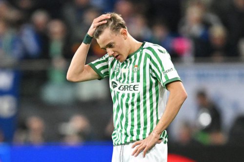 Transfer news live: Arsenal&rsquo;s Gyokeres bid, Robertson to leave Liverpool and Man United continue Mbeumo chase