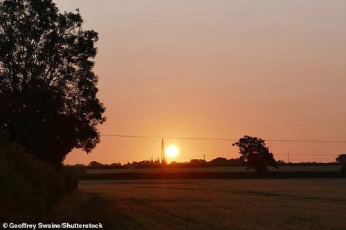Weather map reveals where temperatures will hit 24C today as balmy summer conditions continue