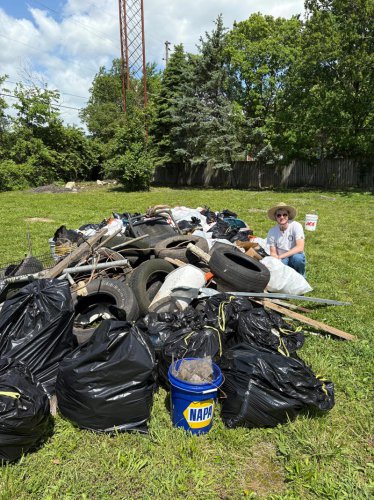 It started with a Reddit post. Now, a group is growing to clean up trash in central Ohio