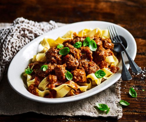 Slow cooker beef ragu