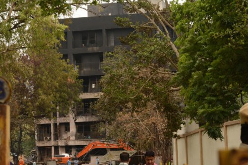 &lsquo;Like an earthquake&rsquo;: Inside the doctors&rsquo; hostel hit in Air India tragedy