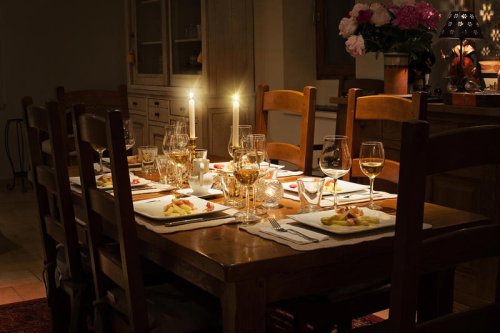 Top 10+ Things You'll Always Find in the Homes of People Raised with Old-School Manners