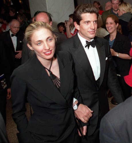 Ryan Murphy's 'American Love Story' finds its JFK Jr., Carolyn Bessette: See photos