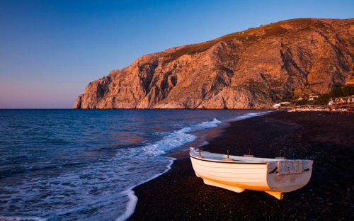 The 10 best beaches in Santorini