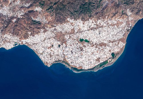 NASA Just Confirmed That The Largest Structure Visible From Space Isn't Actually The Great Wall Of China
