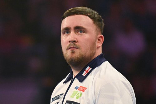 Darts world champion Littler 'let his country down'