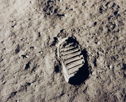 Engine Failure Ends NASA&rsquo;s Moon Lander Mission
