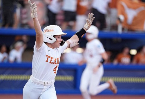 Terrific photos from the 2025 college softball championship, in case you missed it
