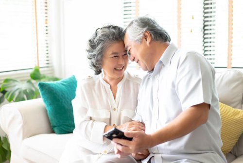 Unmarried people have lower risk of dementia, including Alzheimer&rsquo;s disease, study finds
