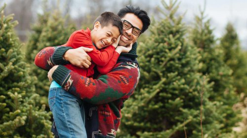 Top 10+ Parenting Mistakes That Make Your Child Clingy &amp; 10 Ways To Teach Independence