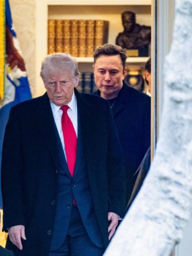 The three options Elon Musk has to save Tesla