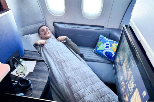 I&rsquo;ve taken over 130 long-haul flights &mdash; here&rsquo;s how I beat jet lag