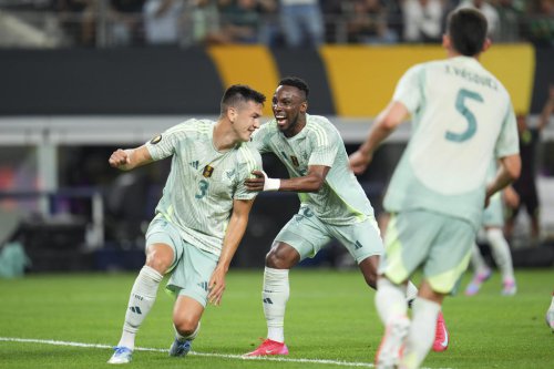 Cesar Montes scores twice, Mexico beats Suriname 2-0 to reach Gold Cup knockout round