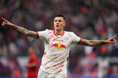 Transfer news live: Liverpool close on Kerkez after Wirtz, Arsenal move for Gyokeres and Sesko, Mbeumo to Man Utd
