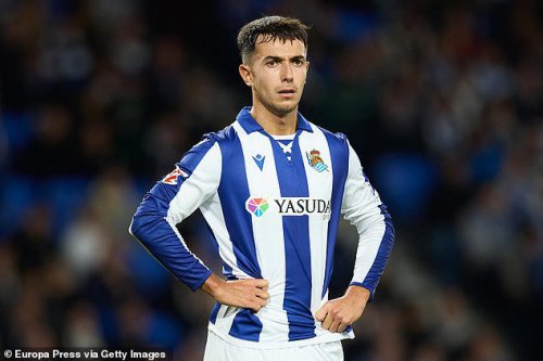 Martin Zubimendi 'touches down in London' ahead of &pound;51m Arsenal move as Mikel Arteta closes in on his first summer signing