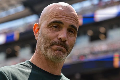Juventus in transfer talks for &pound;32m Chelsea star