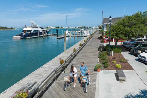 This Walkable Waterfront Town in North Carolina Is the Perfect Weekend Getaway