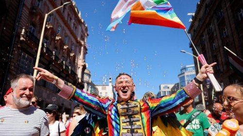 Big crowds gather in Hungarian capital to defy ban on Budapest Pride