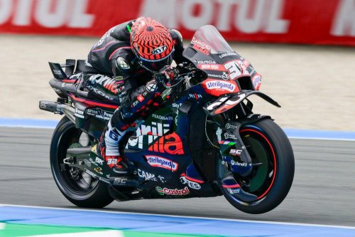 Bezzecchi eyes further step on Sunday as Savadori flies with new parts