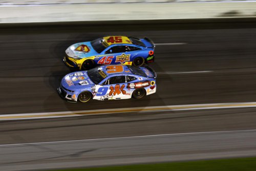NASCAR Atlanta live updates, results: Chase Elliott wins crash-filled race