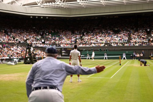 Why are there no line judges at Wimbledon 2025?