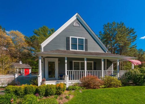 Top 5+ Front Entrance Features That Are Always Eyesores, According to Designers