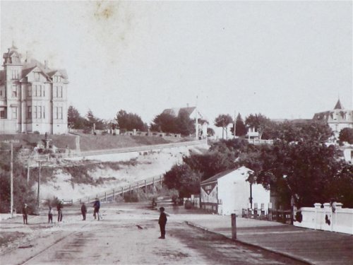 These streets were made for walking | Ross Eric Gibson, Local History
