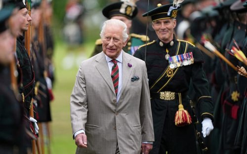 King given the keys to City of Edinburgh