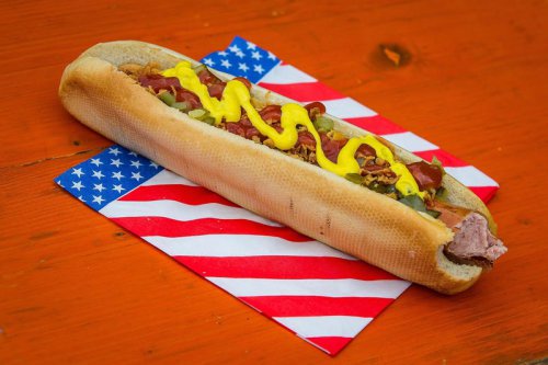 The 5 Countries That Eat the Most Fast Food (And the 5 That Eat Almost None)