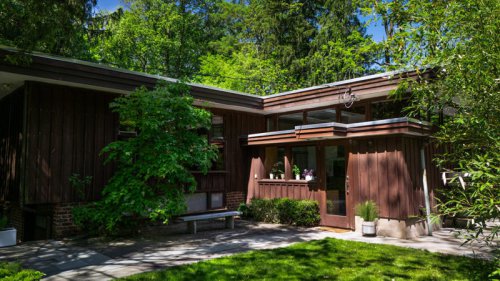 One of Frank Lloyd Wright&rsquo;s Original Apprentices Designed This $1M Home North of NYC