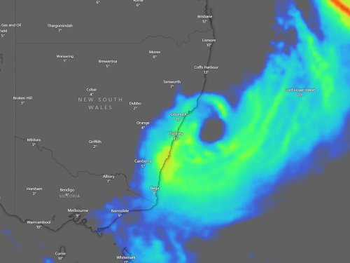 Warning as &lsquo;bomb cyclone&rsquo; escalates