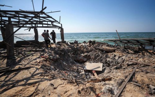 Israeli strike on Gaza seafront caf&eacute; &lsquo;kills more than 40&rsquo;