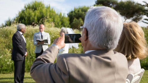 Top 10+ Dos &amp; 10 Don'ts To Follow When Attending A Wedding