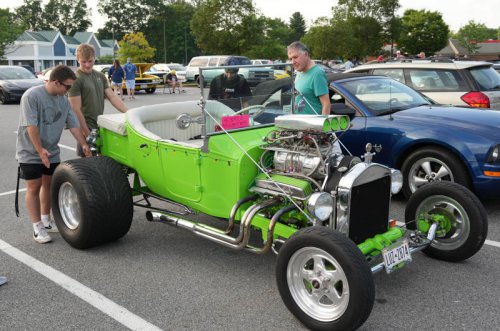 New York Cruisers cars on display at Lakeview Plaza in Brewster