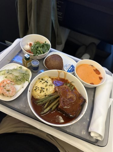 I Ate Atlanta&rsquo;s Fox Bros. Bar-B-Q on a Delta One Flight