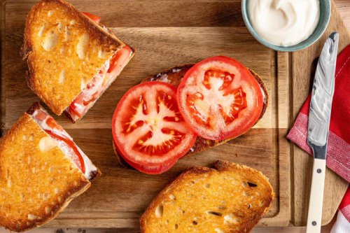 My Mom's Tip for the Best Tomato Sandwich