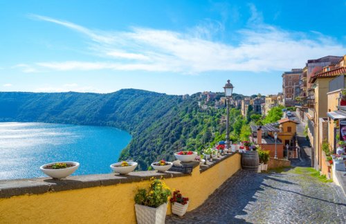 Pope Leo&rsquo;s trip to picturesque lake town revives centuries-old papal tradition