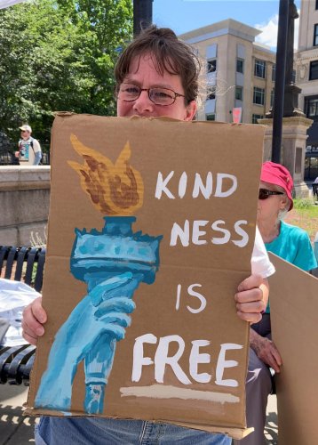 Protesters bring July 4 spirit of independence to No Kings rally 2.0 in Worcester